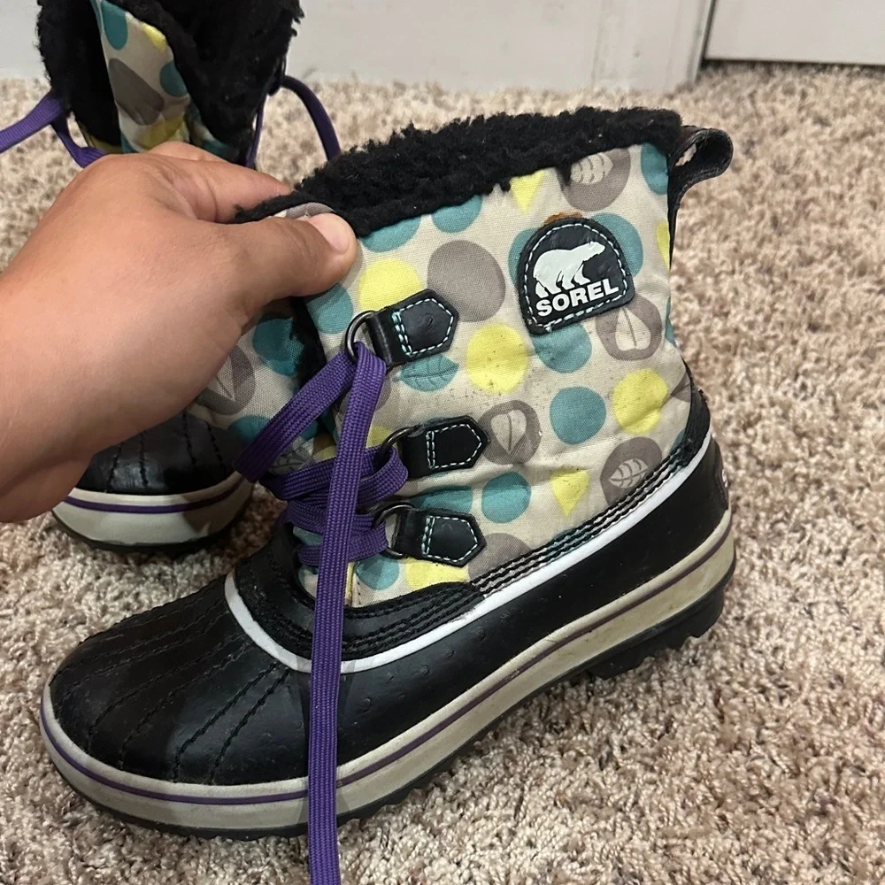 NWOT Sorel Kids' Black and Multicolor Snow Boots size 4